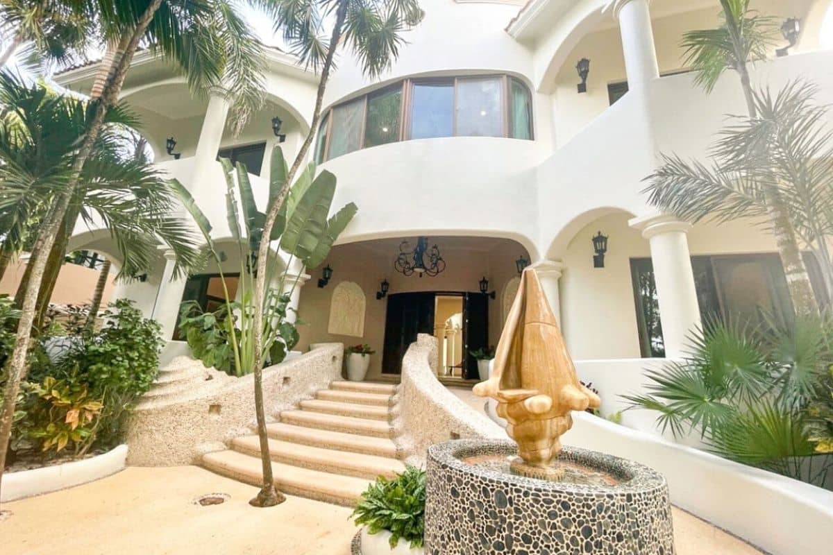 Soliman Bay 10 Bedroom Beachfront House photo 15