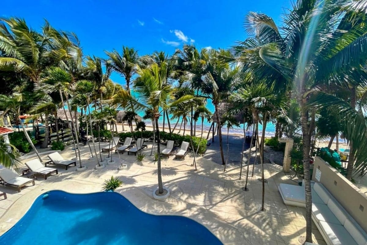 Soliman Bay 9 Bedroom Beachfront House