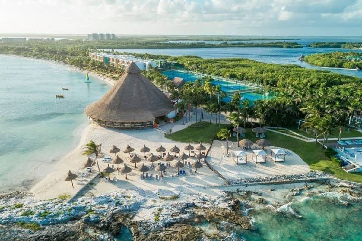 Sustainable Living in Cancun: How to Shrink Your Environmental Footprint in Paradise